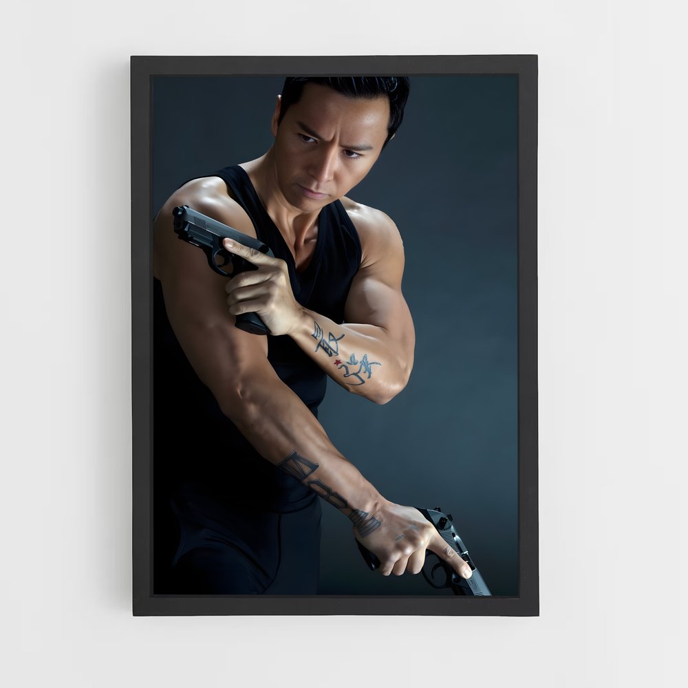 Poster L'Homme au Pistolet – affiche Kung Fu (vue 2)